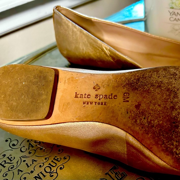 Beautiful Rose Gold Kate Spade flats cute! - Picture 4 of 4
